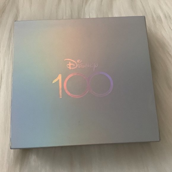 DISNEY Cubic Zirconia Enamel Winnie The Pooh Pendant Necklace - Picture 5 of 5